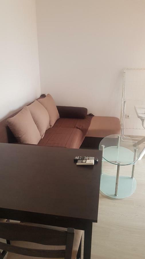 נסבר Villa Victory Apartments מראה חיצוני תמונה